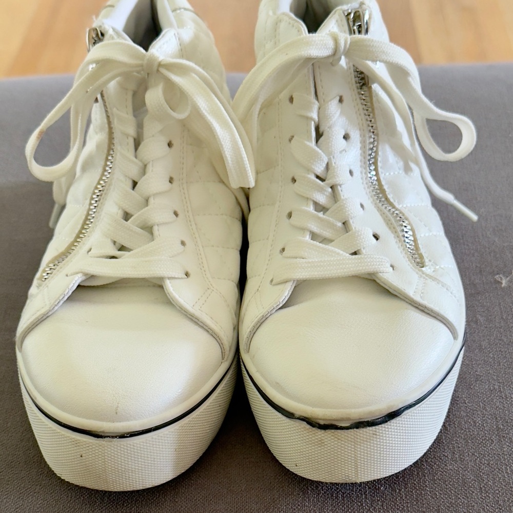 Wanted White Sneakers with Canvas Upper and Rubber Toe Cap